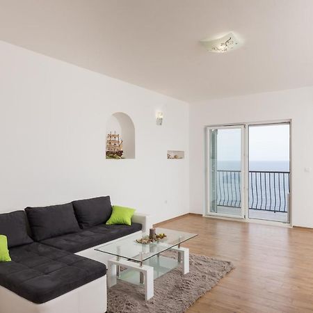 Apartment Manuela ซัฟทัท ภายนอก รูปภาพ